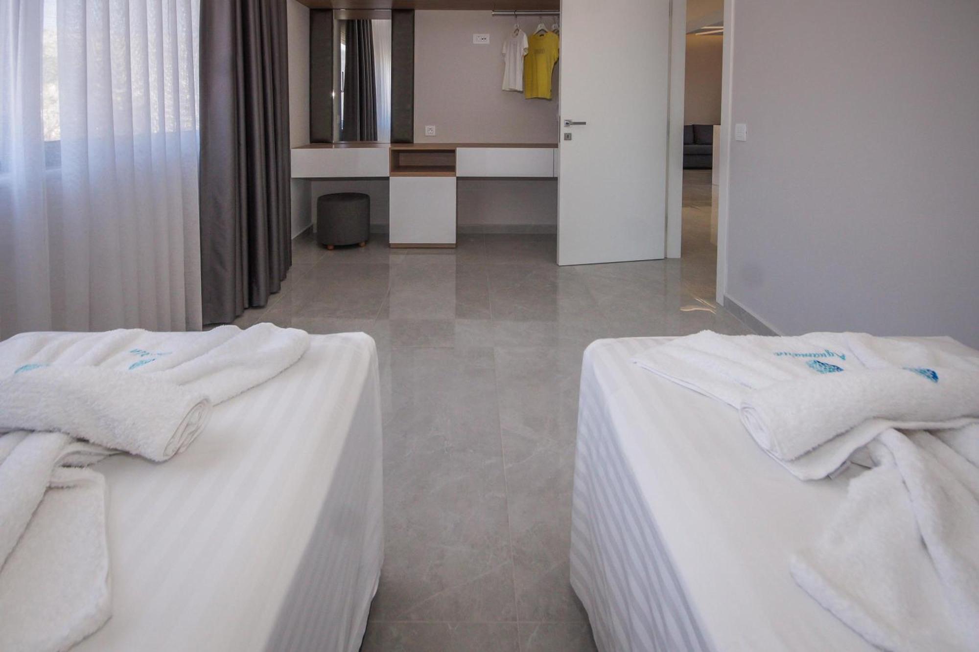 Aquamarine Luxury Suites Archangelos  Buitenkant foto