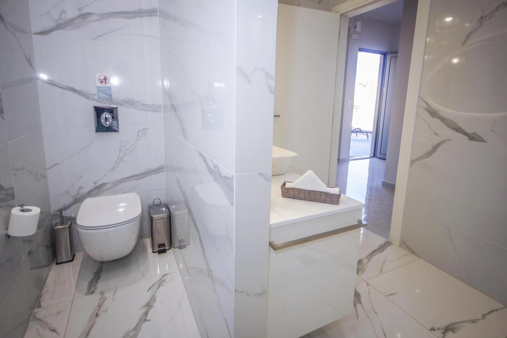 Aquamarine Luxury Suites Archangelos  Buitenkant foto