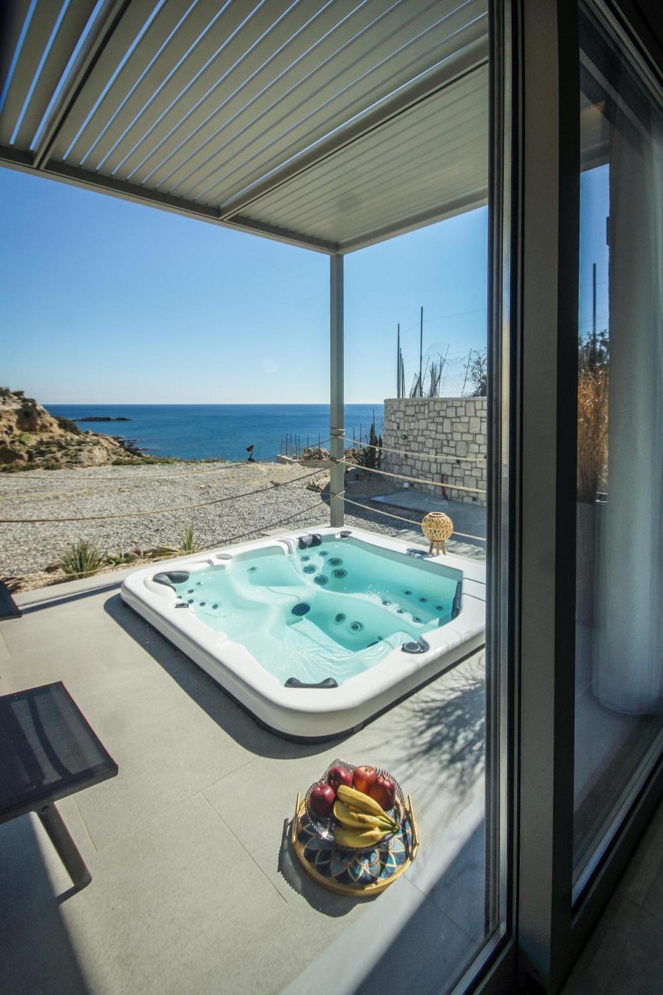 Aquamarine Luxury Suites Archangelos  Buitenkant foto