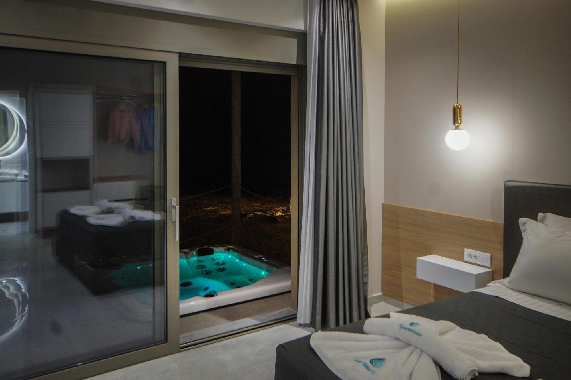 Aquamarine Luxury Suites Archangelos  Buitenkant foto
